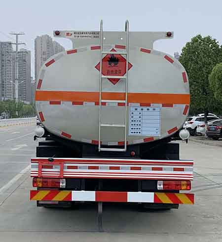 楚飞牌CLQ5180GYY6LZ型运油车